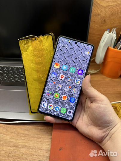 Замена стекла /дисплея на iPhone,iPad