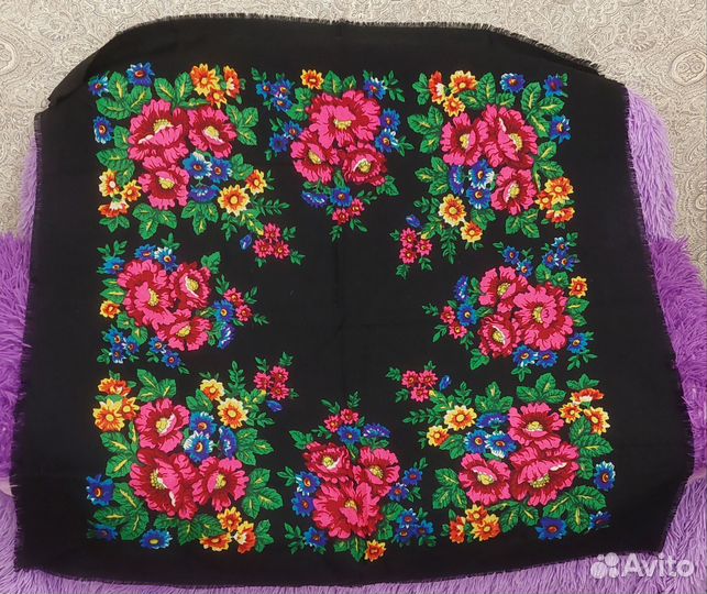 Павлопосадский платок шерсть,Воротник из песца