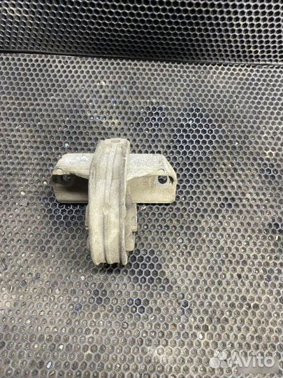 Подушка двигателя Renault 19 1992-2002