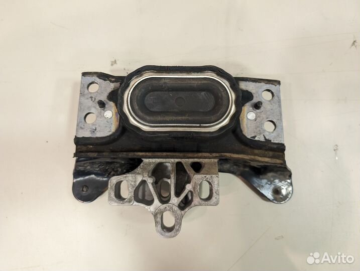 Опора двигателя левая VW Passat TDI