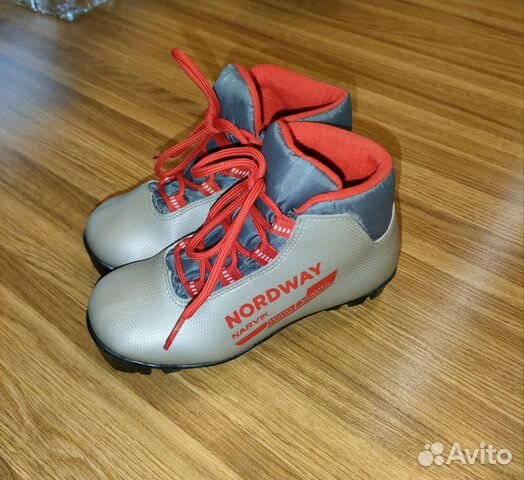 Лыжные ботинки детские 33 размер