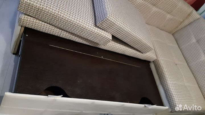 Угловой диван на кухню б/у