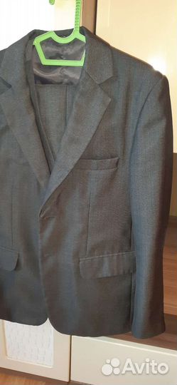 Костюм тройка