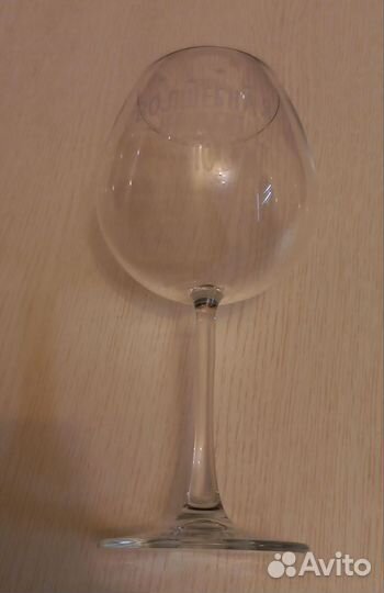 Бокал для вина