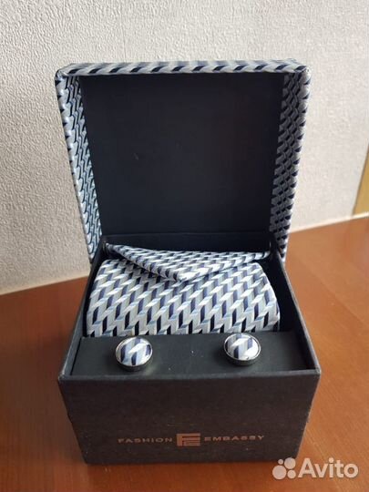 Галстук и запонки (новый набор)