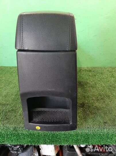 Консоль центральная с подлокотником Ssangyong Act