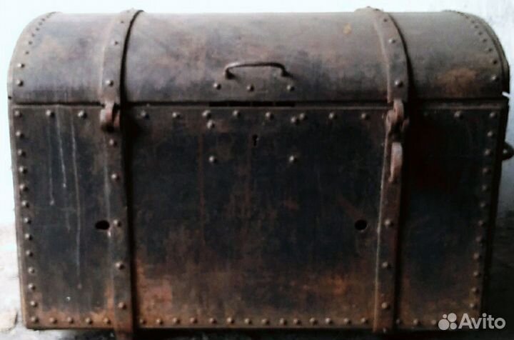 Сундук старинный кованый XIX в