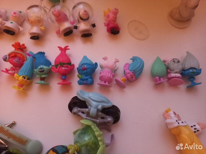 Игрушки из киндера пакетом