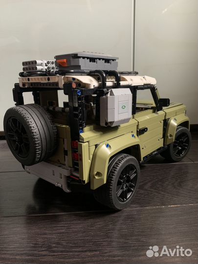 Lego Technic 42110 Land Rover Defender (лего ленд