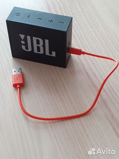 Безпроводная Блютуз колонка новая