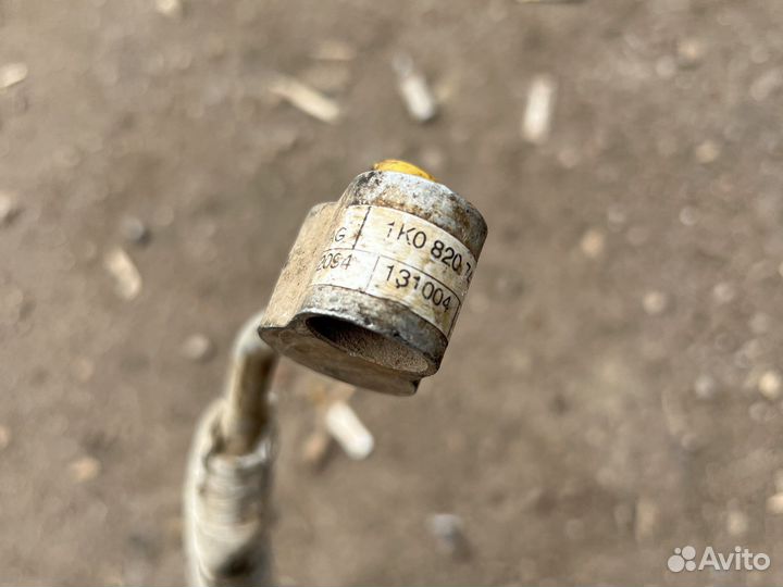 Трубка кондиционера VAG 1K0820741AB