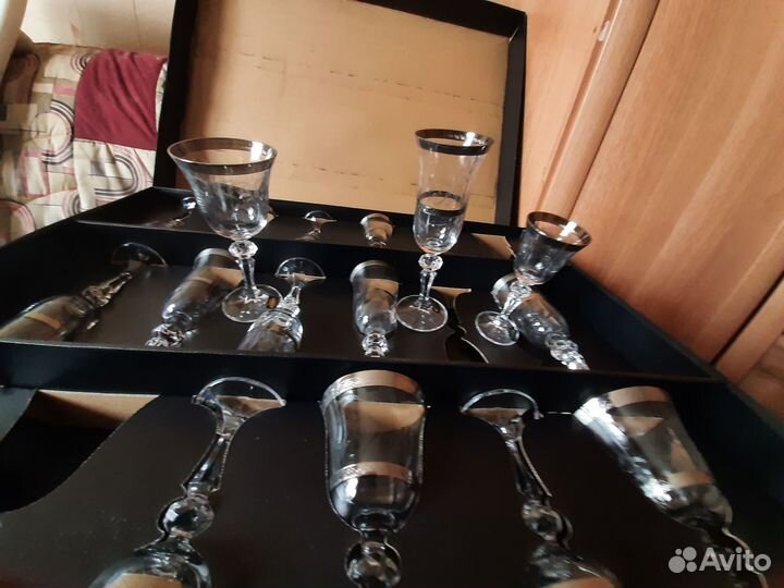 Набор бокалов 18 предметов (шампанское, вино, конь