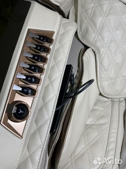 Массажное кресло нового поколения Yamaguchi Xi