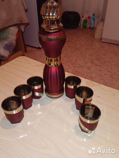 Графин с рюмками
