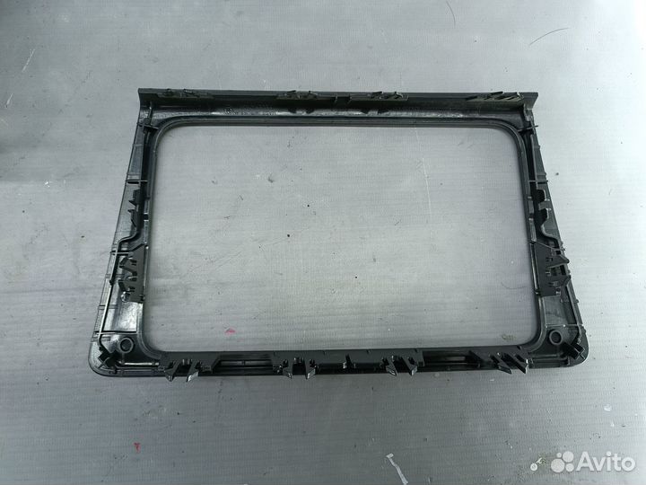 Рамка магнитолы Skoda Rapid