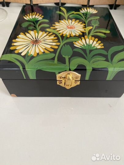 Шкатулка для украшений