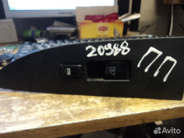 Кнопка стеклоподъемника правого переднего FX 35 (S