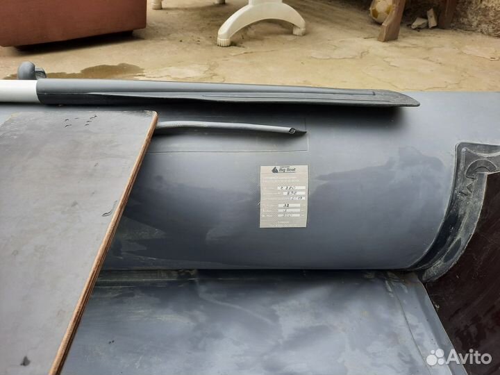 Надувная лодка с мотором