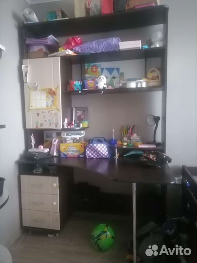 Школьный стол