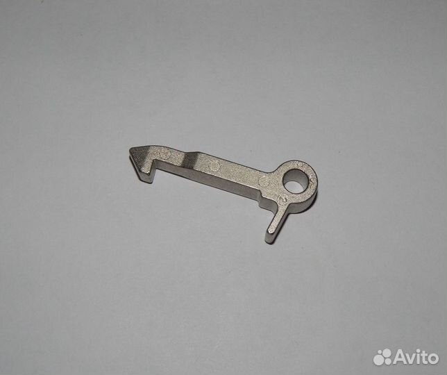 Крючок люка сма Samsung DC66-00358B