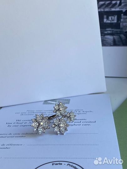 Кольцо Van Cleef Lotus
