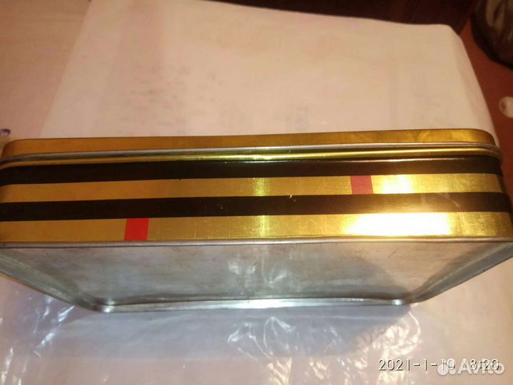 Жестяная коробка