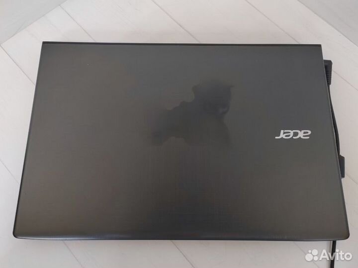 Игровой ноутбук Acer E5 с процессором i7 и FHD