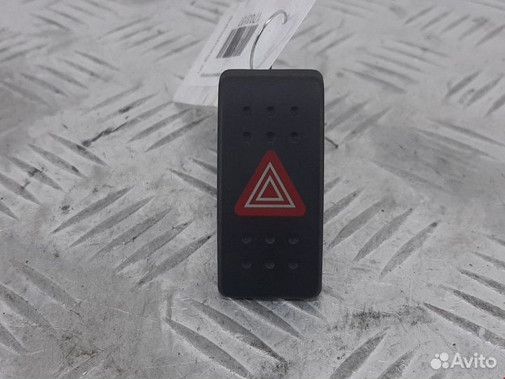 Кнопка аварийной сигнализации Suzuki SX4 2008