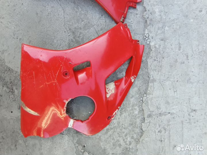 Боковой пластик на Kawasaki zxr 400l