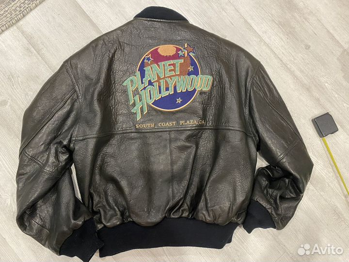 Кожаная куртка Planet Hollywood