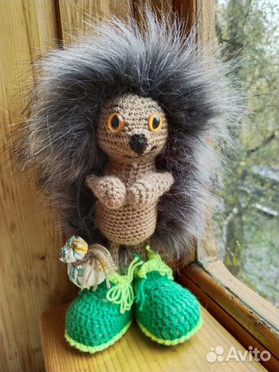 Ёжик игрушка вязаная