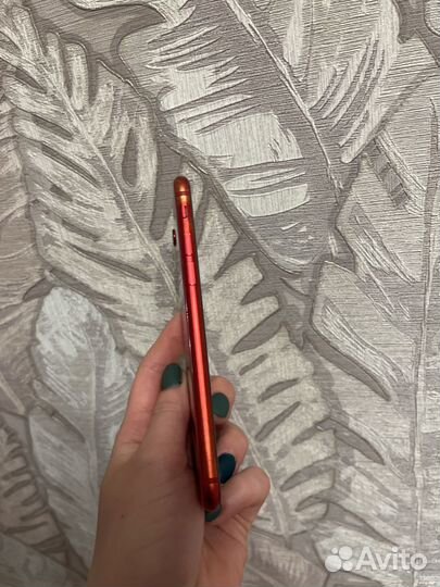 Телефон iPhone se 2020