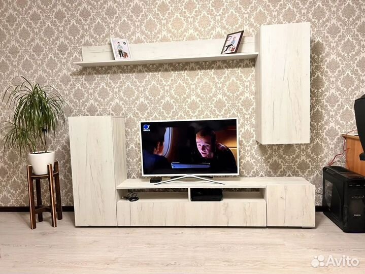 Стенка в гостиную Соло 15