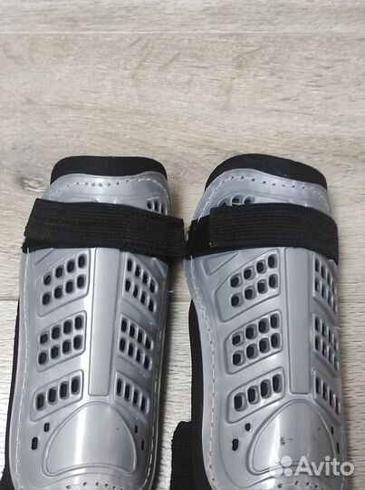 Футбольные щитки детские S