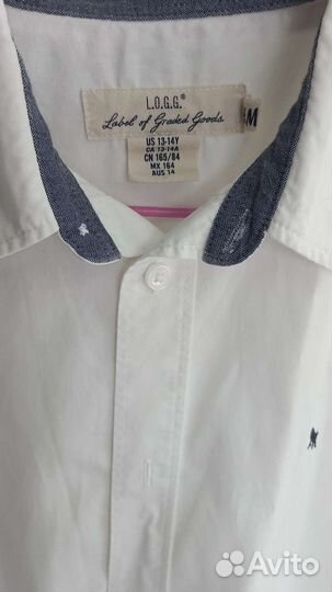 Продам белую рубашку для мальчика