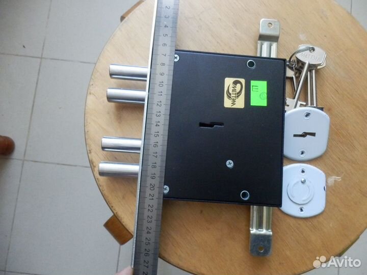Врезной сувальдный замок меттэм зв8 141.1.0 новый