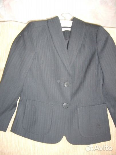 Жакет для школы новый