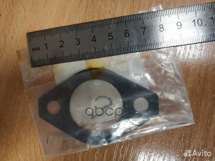 Прокладка впускного коллектора 1757967D00 suzuki