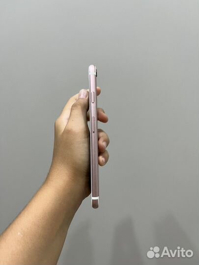 Телефон iPhone 6s