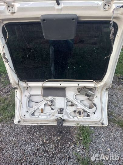 Крышка багажника на приору