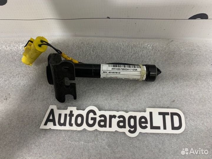 Пиропатрон капота правый Bmw 5-Series G30