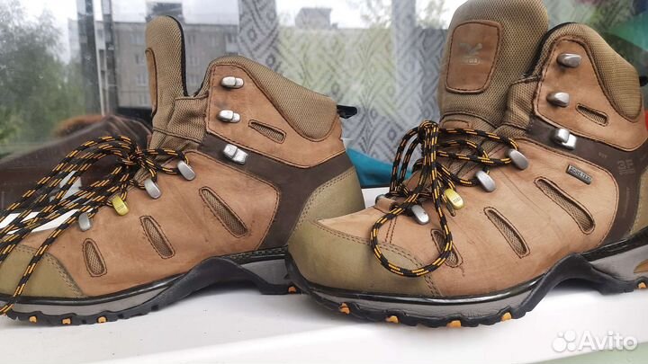 Трекинговые ботинки salewa