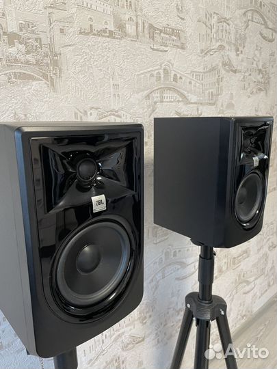 Студийные мониторы JBL 305P mkii