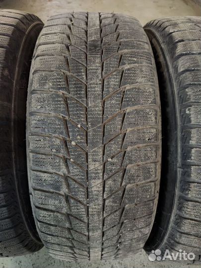 Triangle Snowlink TWT02 215/55 R17 98R