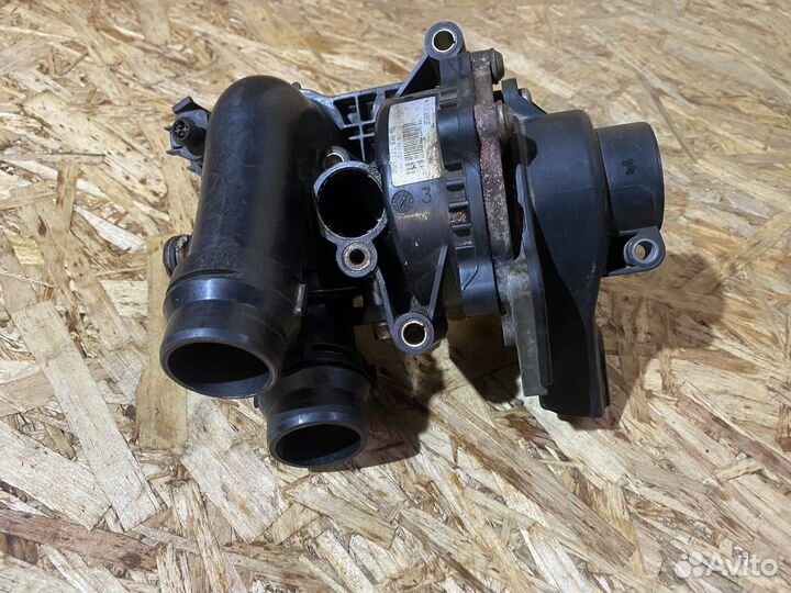 Водяной насос Термостат VW Passat B6 B7 CC 06-15