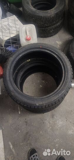 Triangle Snowlink TWT02 245/45 R19 и 275/40 R19 105V