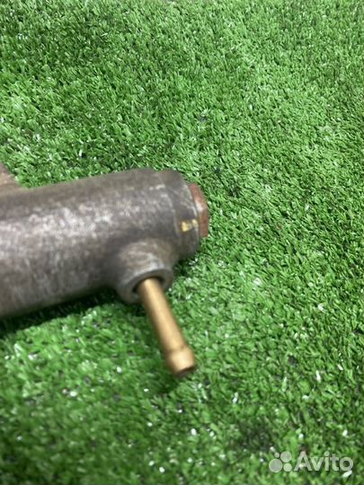 Топливная рейка Ford Ranger пикап 2 2007