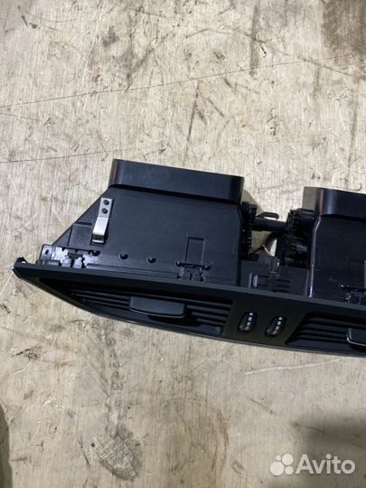 Воздуховод печки Mercedes-Benz Cls-Class W219