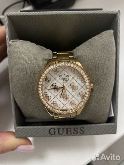 Часы Guess женские