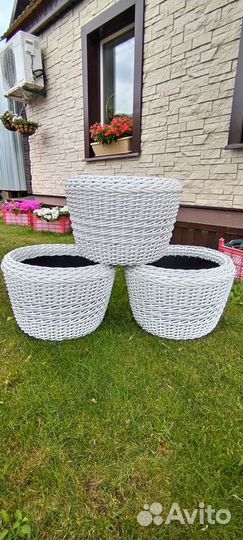 Кашпо из искусственного ротанга